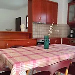 Caza Di Nicolas Dhílesi