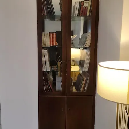 Caza Di Nicolas Dhílesi