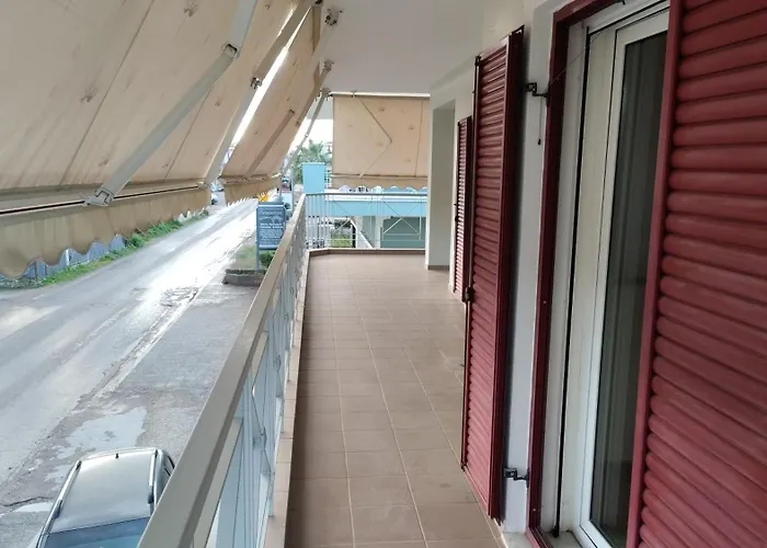 Caza Di Nicolas Apartment Dhilesi
